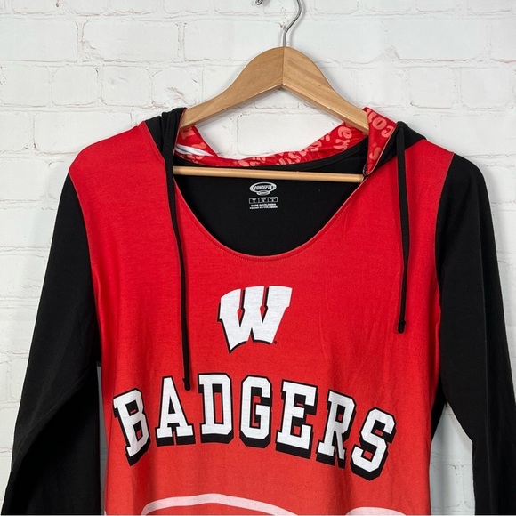 Wisconsin Badgers Lightweight Hoodie Shirt Womens Size Small Scoop Neck - Picture 2 of 10
